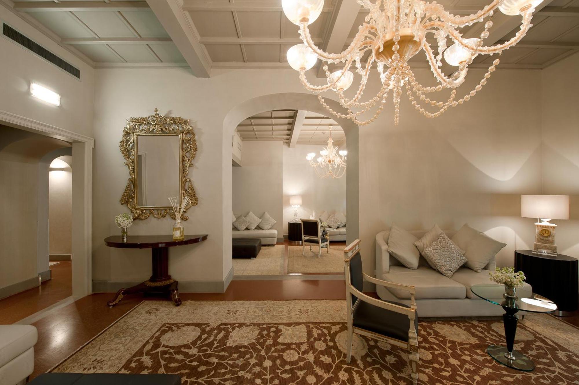Brunelleschi Hotel Florence Interior photo